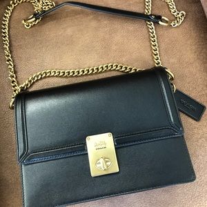 ✨ COACH Hutton Shoulder Bag ✨NWOT